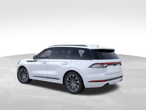 New 2026 Lincoln Aviator AWD w/ Jet Appearance Package image 33