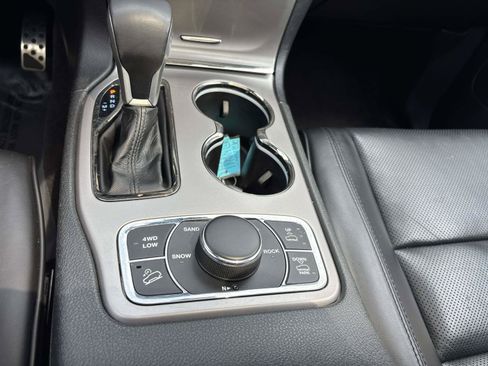 Certified 2018 Jeep Grand Cherokee High Altitude AWD/4WD image 24