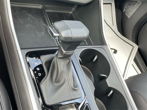 Certified 2025 Kia Carnival SX Prestige image 20