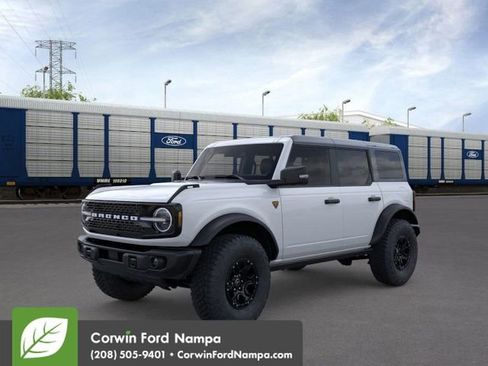 New 2025 Ford Bronco Badlands image 2