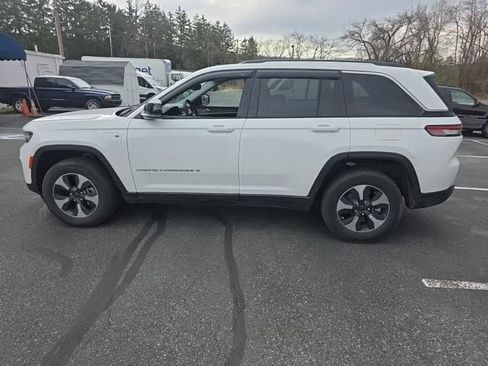 Used 2022 Jeep Grand Cherokee Limited 4xe image 3