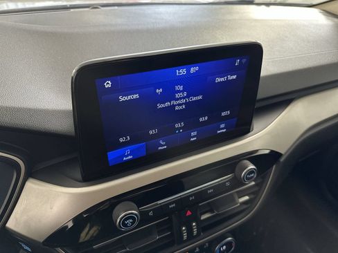 Used 2020 Ford Escape SE FWD image 16