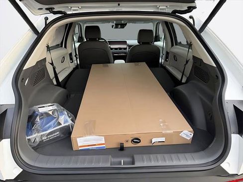 New 2026 Hyundai Ioniq 5 SEL image 10