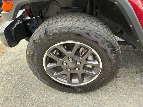 Used 2021 Jeep Wrangler Sport AWD/4WD image 31