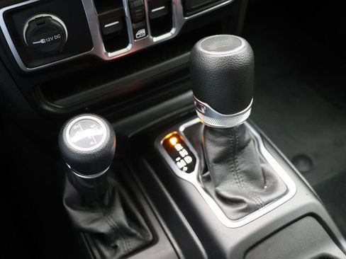 Used 2023 Jeep Wrangler Unlimited w/ Cold Weather Group image 26