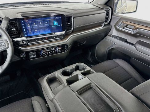 Used 2023 Chevrolet Silverado 1500 LT AWD/4WD image 23