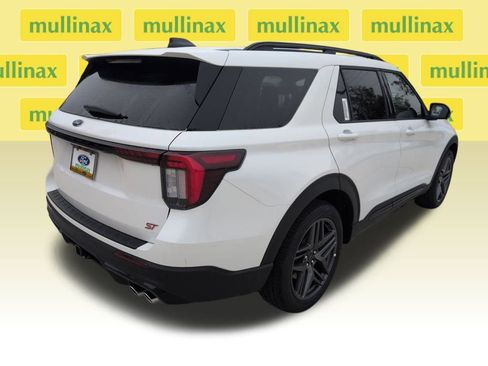 New 2026 Ford Explorer ST image 4