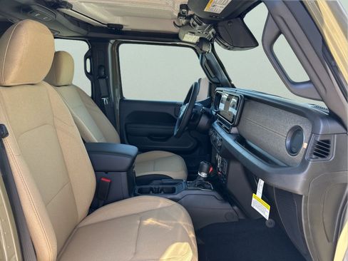 New 2026 Jeep Gladiator Willys AWD/4WD image 14