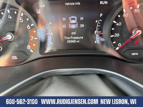 Used 2025 Jeep Compass Trailhawk AWD/4WD image 16