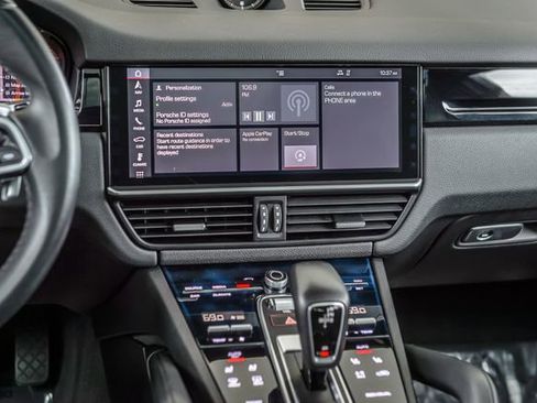 Used 2019 Porsche Cayenne image 30