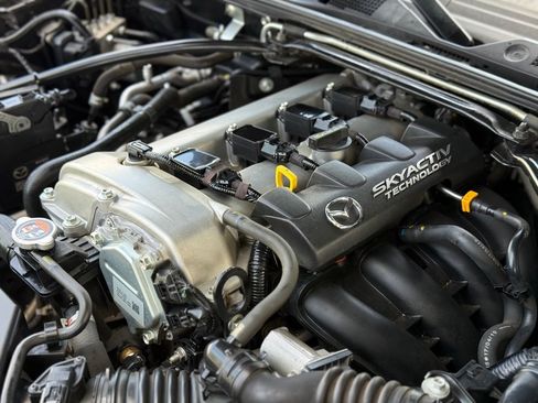 Used 2017 MAZDA MX-5 Miata Club RWD image 30