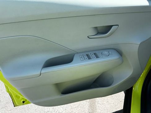 Used 2024 Hyundai Kona SE FWD image 20