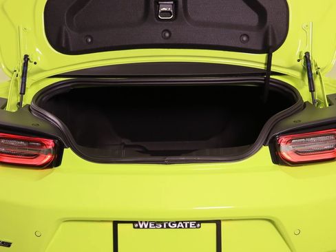 Used 2020 Chevrolet Camaro SS RWD image 17
