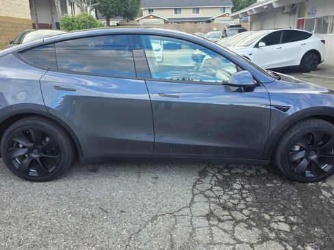 Used 2023 Tesla Model Y Long Range image 4