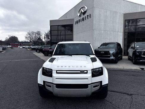 Used 2024 Land Rover Defender 130 S image 3