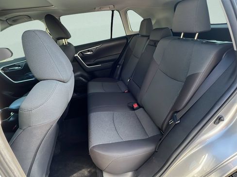 Used 2023 Toyota RAV4 XLE w/ Convenience Package FWD image 13