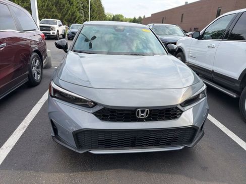 Used 2025 Honda Civic Sport image 5