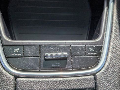 Used 2018 Porsche Panamera 4S image 15