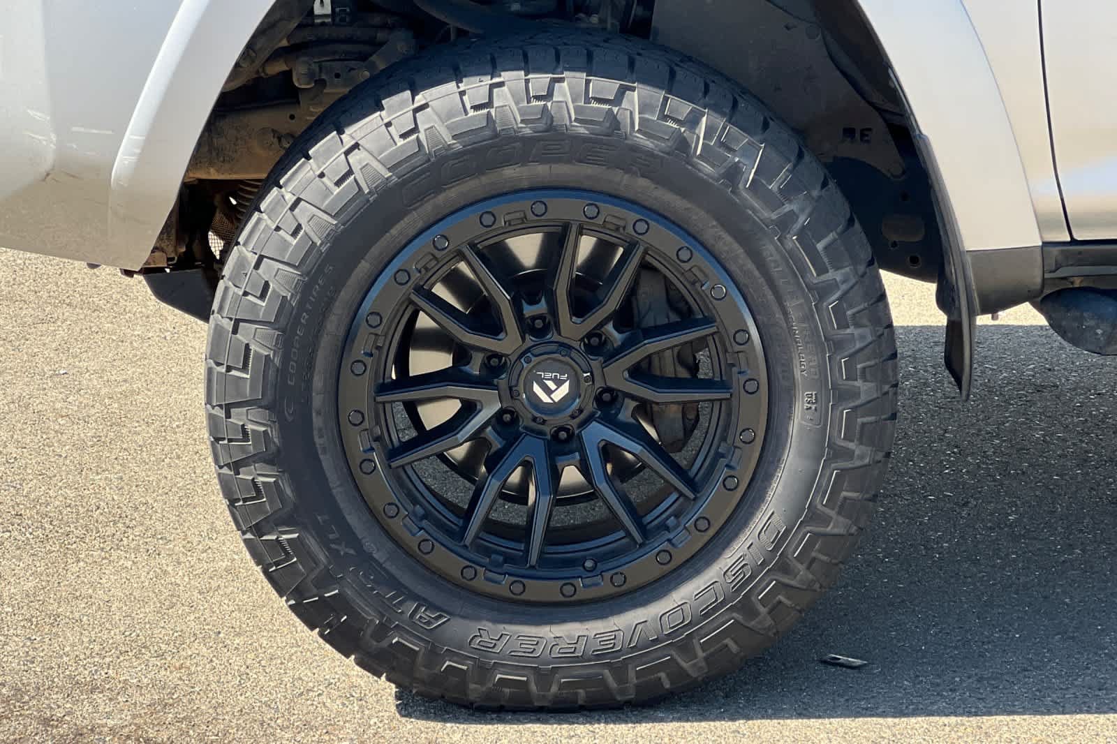 Used 2017 Toyota 4Runner TRD Off-Road Premium AWD/4WD image 13