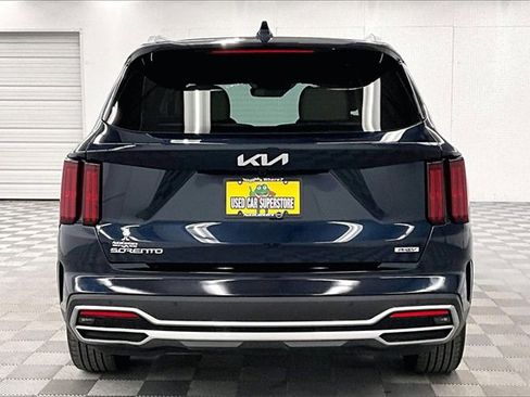 Used 2024 Kia Sorento SX Prestige image 4