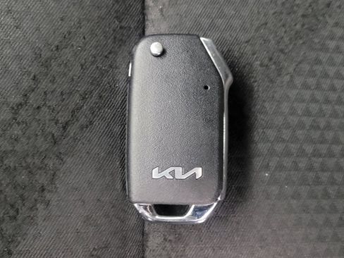 Used 2021 Kia Soul LX image 32