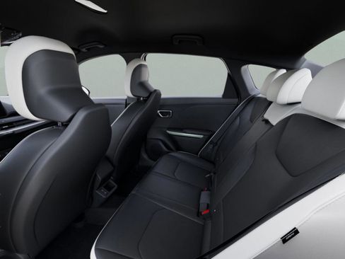 New 2026 Kia K4 GT-Line FWD image 18