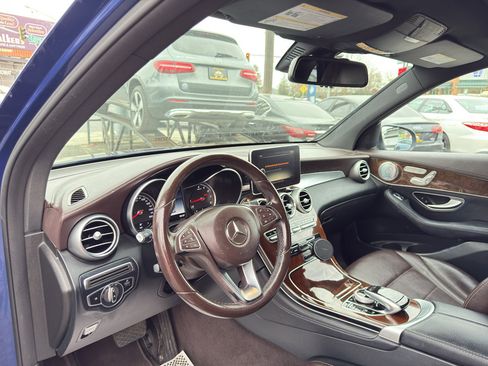 Used 2018 Mercedes-Benz GLC 300 4MATIC image 9