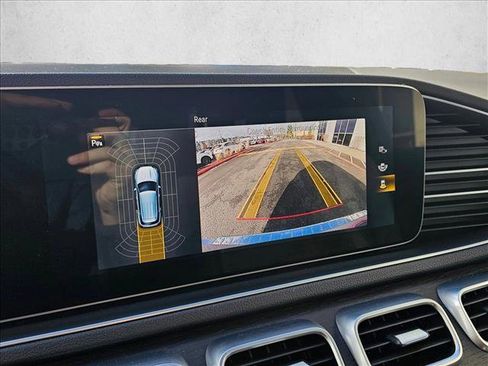 Used 2020 Mercedes-Benz GLE 350 4MATIC w/ Premium Package image 26