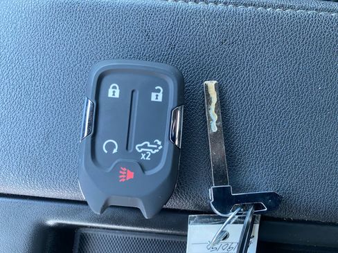 Used 2023 GMC Sierra 3500 SLE w/ SLE Convenience Package image 33