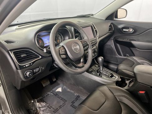 Used 2023 Jeep Cherokee Altitude Lux w/ Lux Elite Package AWD/4WD image 9