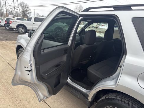Used 2012 Ford Escape XLT image 19