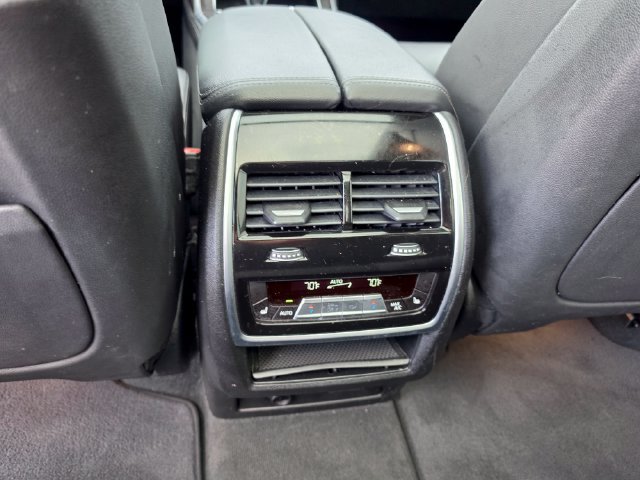Used 2021 BMW X7 M50i AWD/4WD image 34