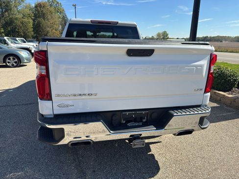 Used 2019 Chevrolet Silverado 1500 LTZ w/ LTZ Premium Package image 13
