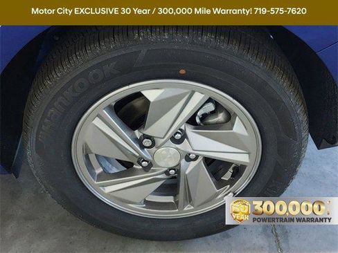 New 2025 Hyundai Elantra SE image 24