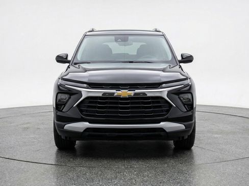 Used 2025 Chevrolet TrailBlazer LT FWD image 2