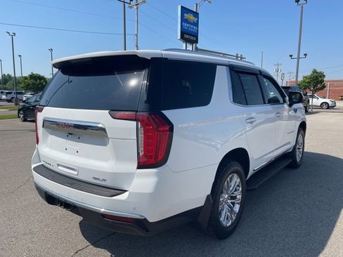 Used 2023 GMC Yukon SLT w/ SLT Luxury Package AWD/4WD image 3