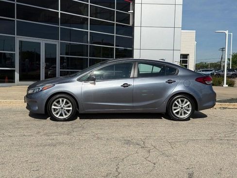Used 2017 Kia Forte S FWD image 6