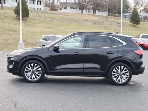 Used 2020 Ford Escape Titanium image 6