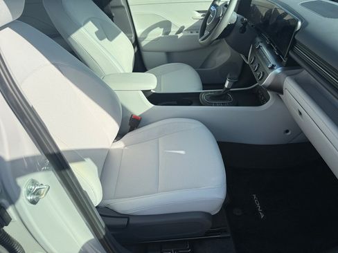 Used 2026 Hyundai Kona SE FWD image 28