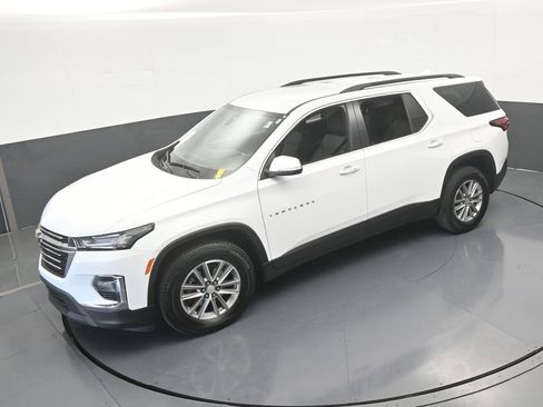 Used 2023 Chevrolet Traverse LT image 48