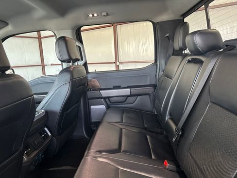 Used 2023 Ford F150 Lariat w/ Trailer Tow Package image 9