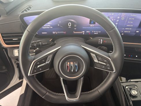 Used 2025 Buick Envision Sport Touring image 9