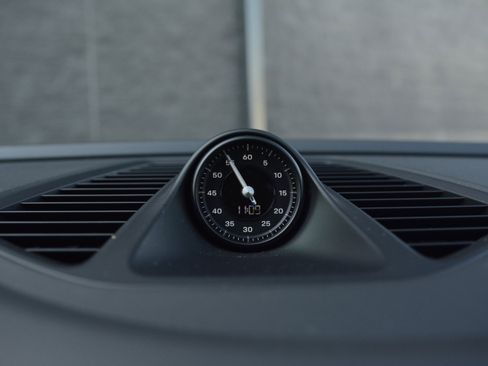 Certified 2025 Porsche Macan 4 Electric image 23