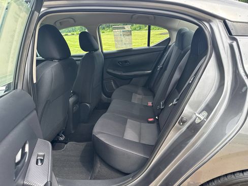 Used 2024 Nissan Sentra SV FWD image 13