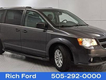Used 2018 Dodge Grand Caravan SXT w/ Rear Park Assist Package