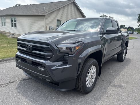 Certified 2026 Toyota Tacoma SR5 AWD/4WD image 7
