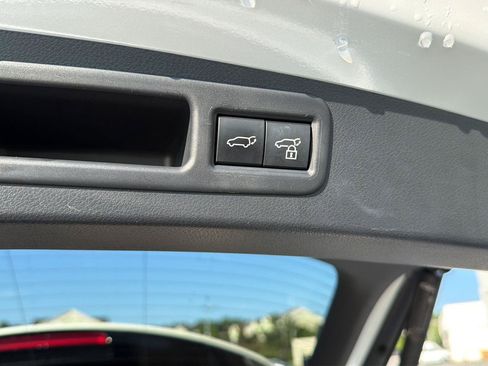 Used 2024 Lexus RX 350 FWD w/ Convenience Package image 36