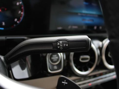 Used 2021 Mercedes-Benz GLA 250 4MATIC image 9