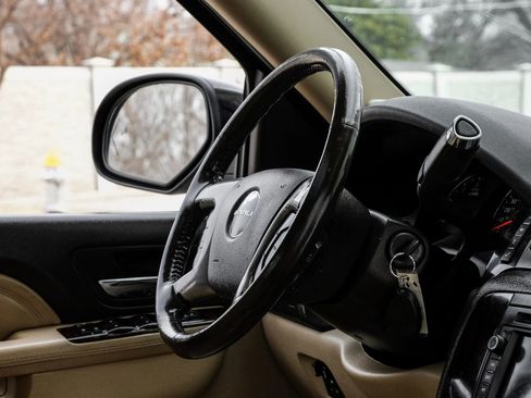 Used 2011 GMC Yukon Denali image 19