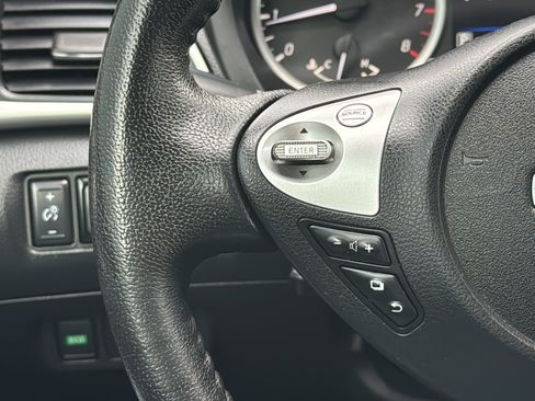 Used 2019 Nissan Sentra SV FWD image 11